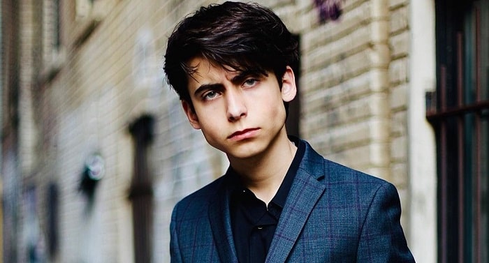 Aidan Gallagher - "Number 5" From The Umbrella Academy